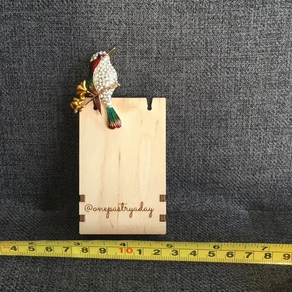 Fashion Rhinestone Hummingbird Brooch, Sparkly, Bling, Gold, Red - Picture 11 of 17